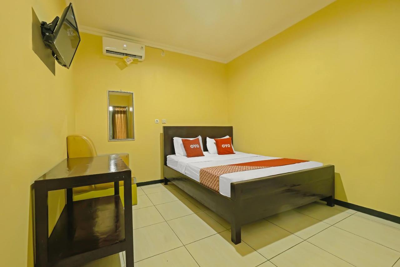 Oyo 92483 Hotel Kirana Salatiga Exterior photo