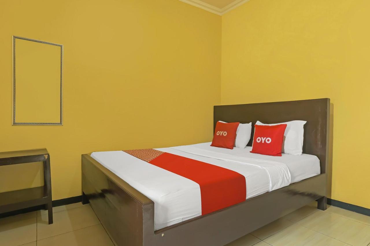 Oyo 92483 Hotel Kirana Salatiga Exterior photo